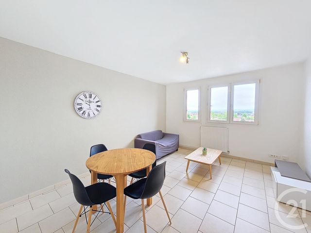 Appartement F3 à louer - 3 pièces - 63.11 m2 - ST ANDRE LES VERGERS - 10 - CHAMPAGNE-ARDENNE - Century 21 Lairé Immobilier