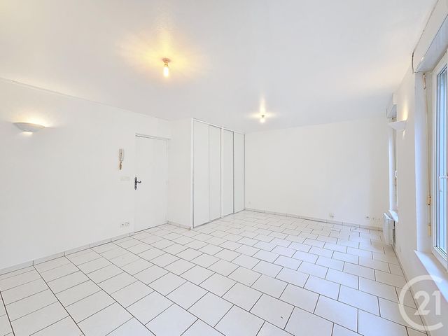 Appartement F2 bis à louer - 2 pièces - 53.11 m2 - TROYES - 10 - CHAMPAGNE-ARDENNE - Century 21 Lairé Immobilier