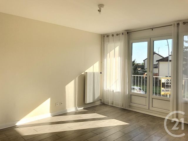 Appartement F2 à louer - 2 pièces - 45.0 m2 - TROYES - 10 - CHAMPAGNE-ARDENNE - Century 21 Lairé Immobilier