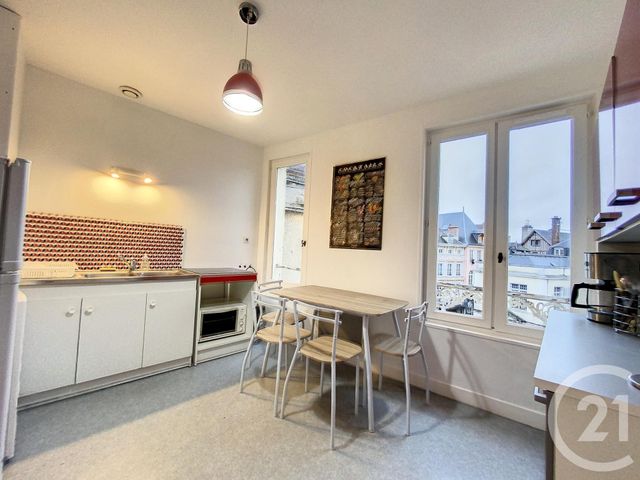 Appartement F3 à louer - 3 pièces - 60.4 m2 - TROYES - 10 - CHAMPAGNE-ARDENNE - Century 21 Lairé Immobilier